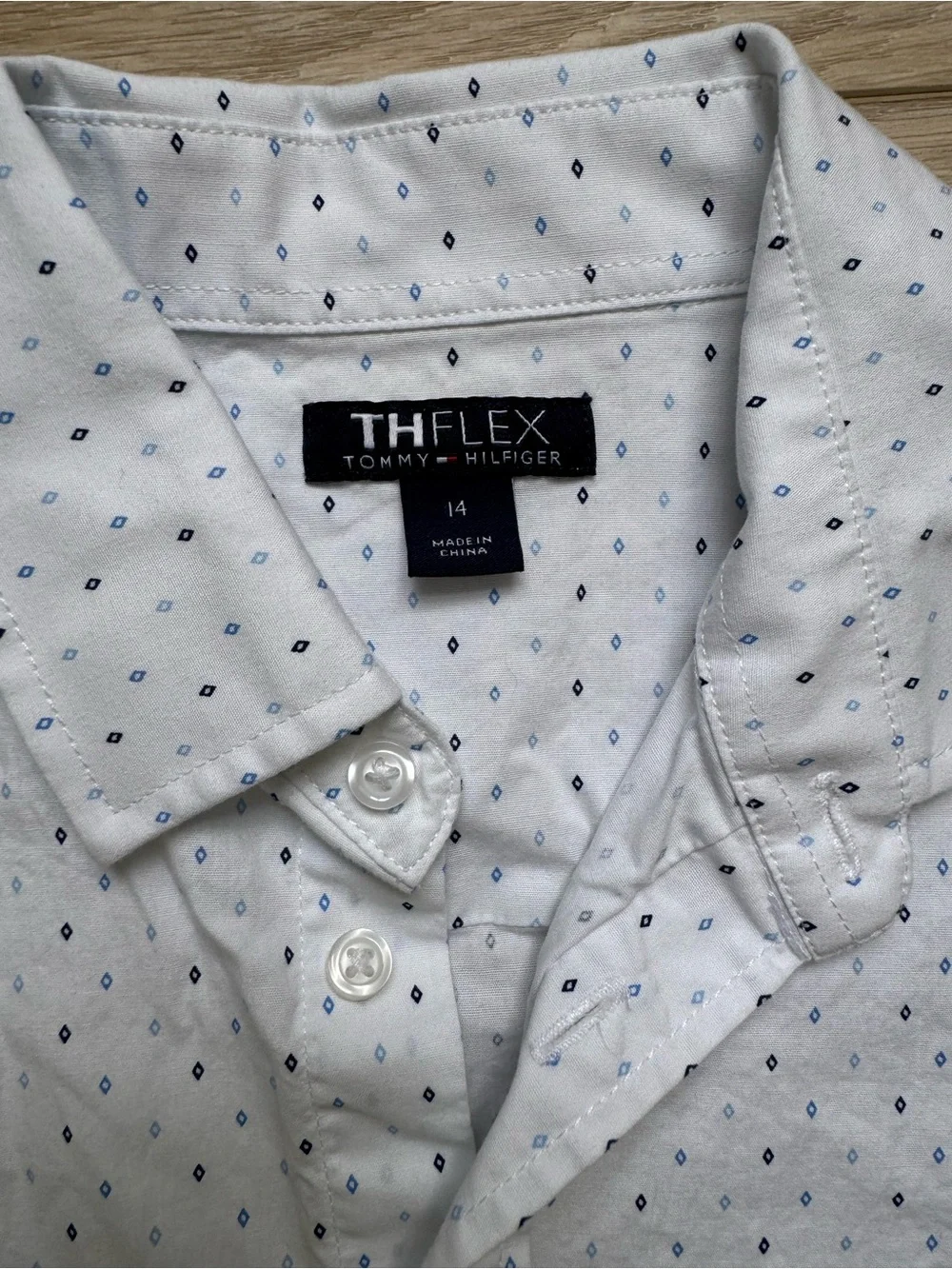 Tommy Hilfiger boys size 14 white blue long sleeve button down dress shirt